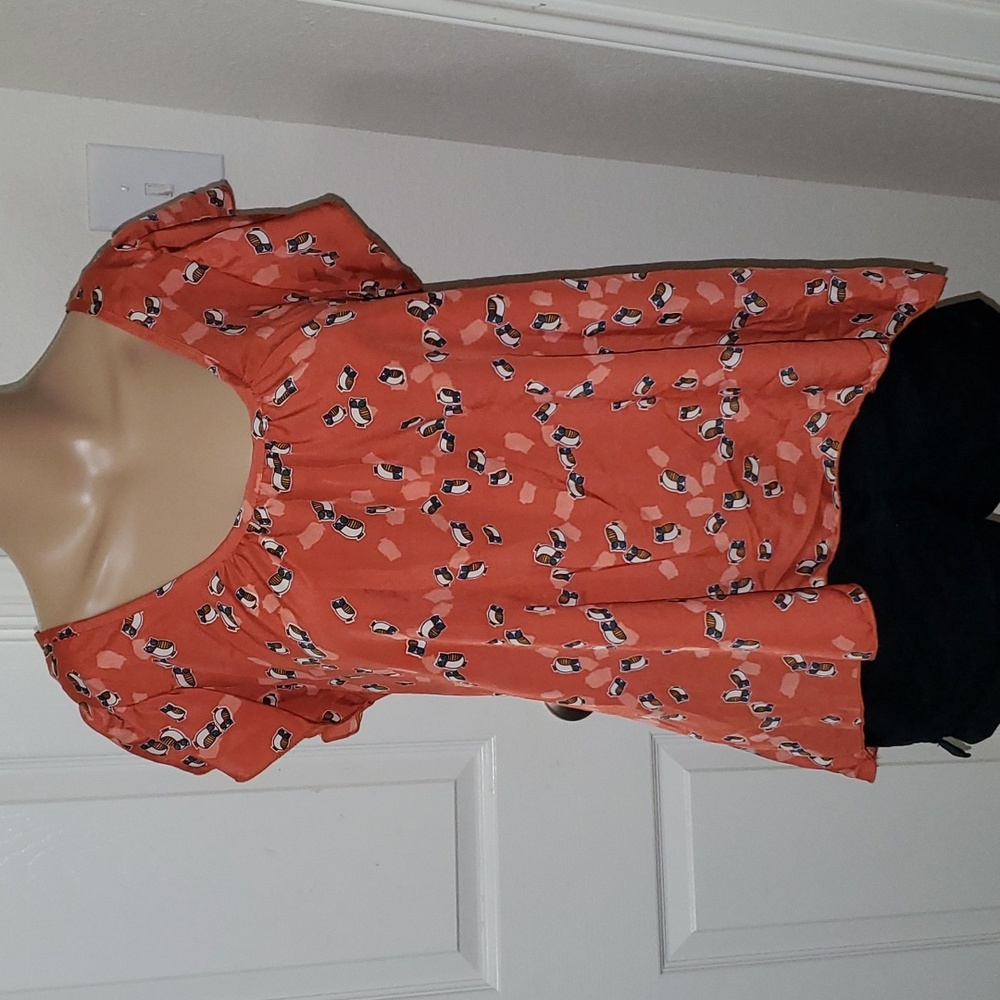 Mauve XL flutter sleeve cut out back owl print flowy soft it's a hoot